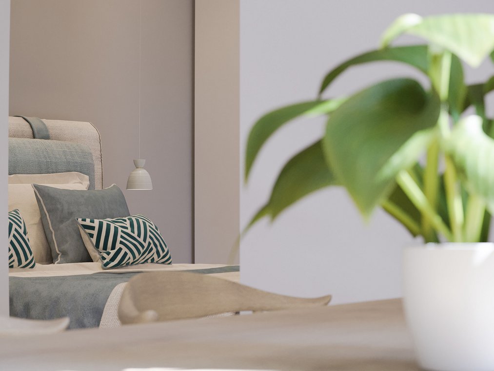 3D απεικόνιση μέσα από το άνοιγμα της πόρτας προς το υπνοδωμάτιο του διαμερίσματος διακοπών στη Βαλτική, με φυτό στο προσκήνιο.